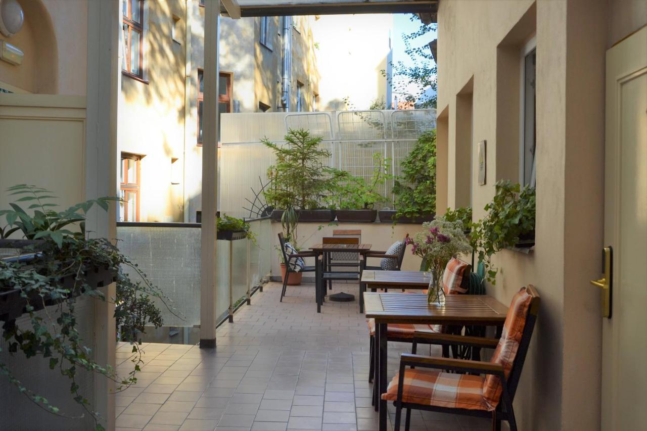Self-Service Hotel Ostas Praha Praga Exterior foto